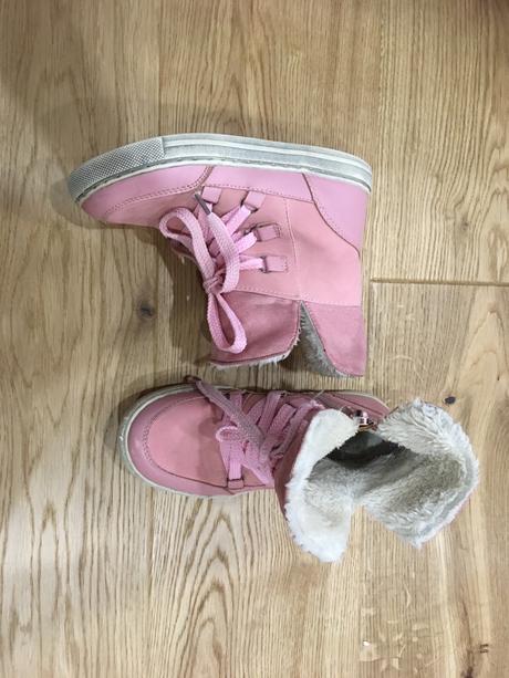 Krásne zimné topánky, 31