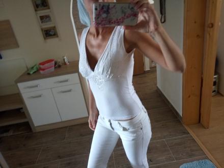 Tričko a trblietkami, s