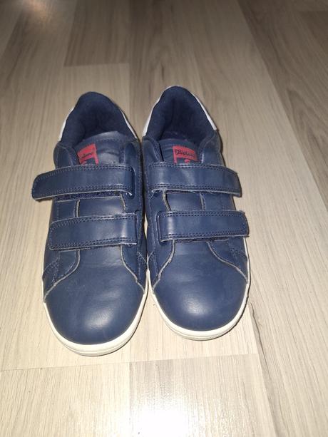 Nenosene topanky, 32