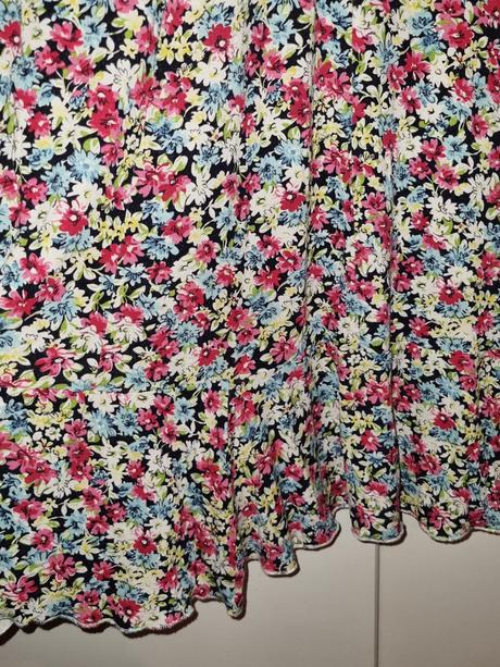 Šaty kvetované top stav, s