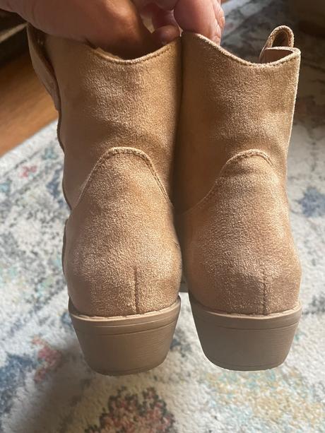 Prechodné čižmicky, reserved,37