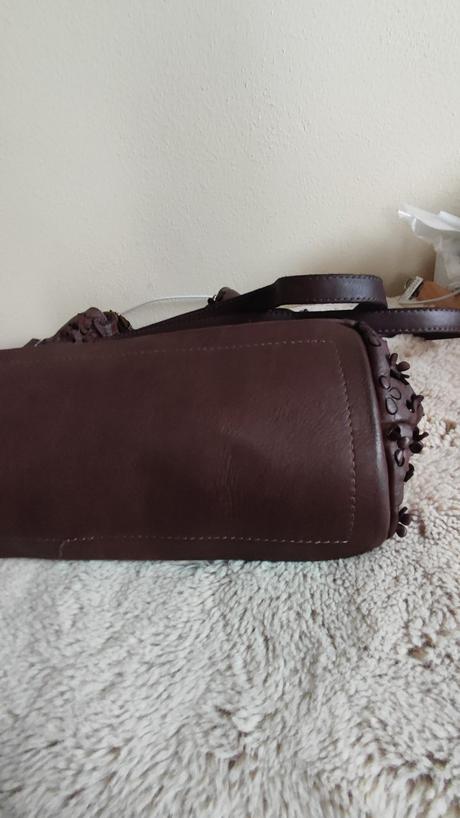 Dámska kožená kabelka, 