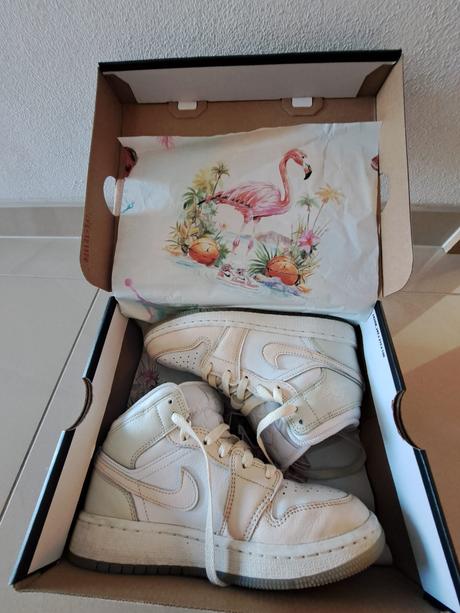 Predam botasky jordan, nike,35