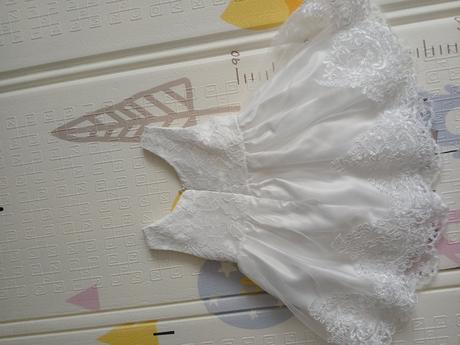 Šaty a svetrík na krst, 56