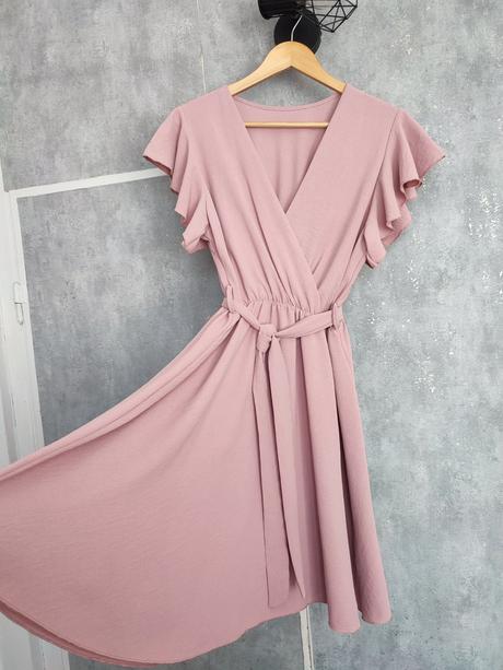 Šaty v staroruzovej farbe, 