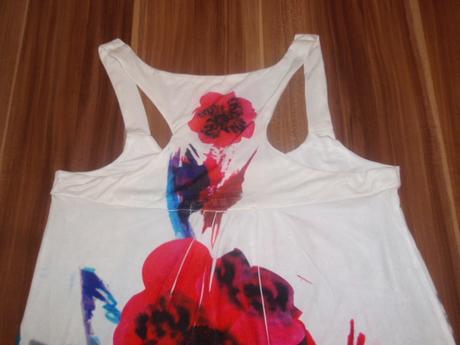 Zaujímavé šaty, 36