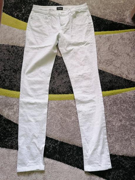 Svetlomodre nohavice, s