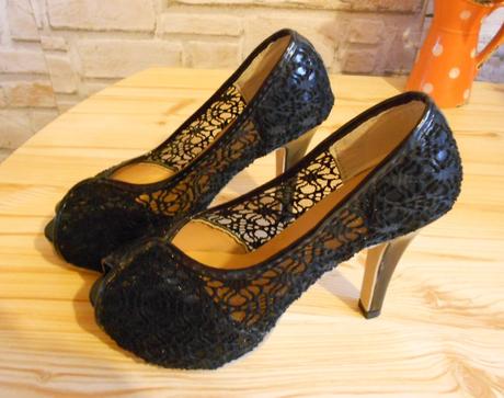 Nenosené čierne čipkované 35, 35