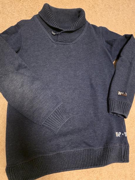 Sveter 146/152, chapter young,146