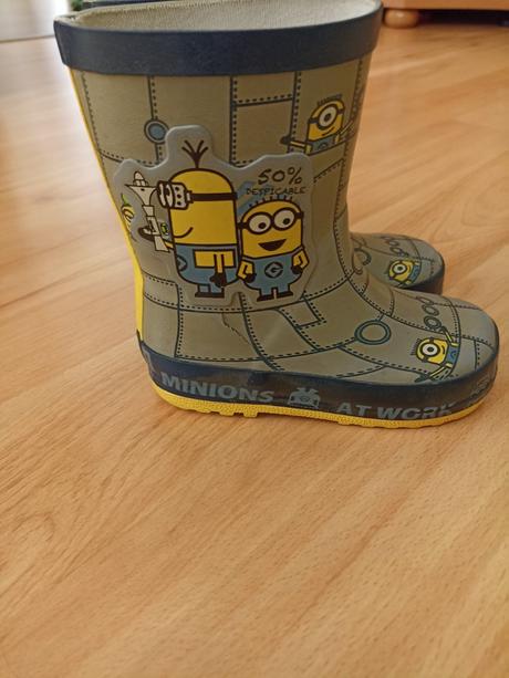 Gumáky s mimoňmi, 22