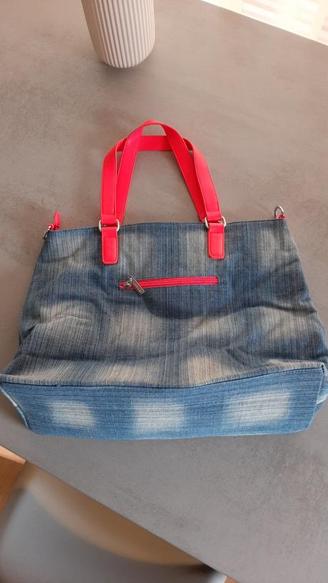 Riflovo neónová kabela,