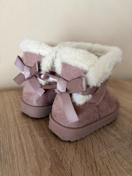 Dievčenské kožušinkové zimné topánky, primark,23