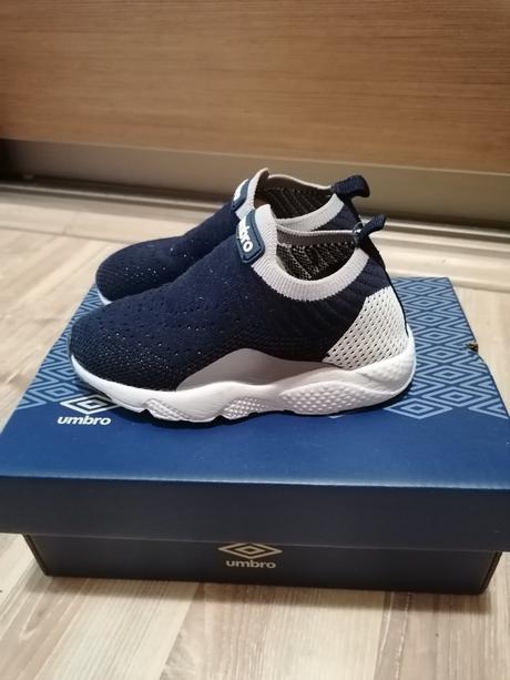 Detské topánky v. 25, umbro,25