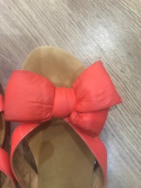 Na donosenie šľapky, 39