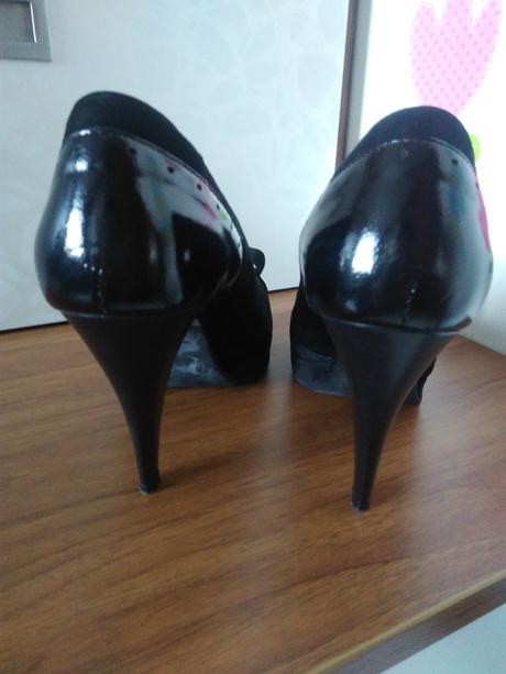 Čierne lodičky s mašličkou, lasocki,37