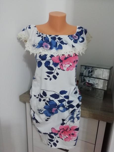 Krasne saty kvetovane uni, m