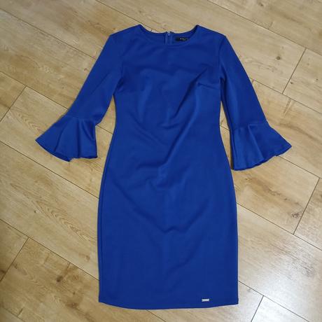 Praktické elegantné šaty po kolená, mohito,xs