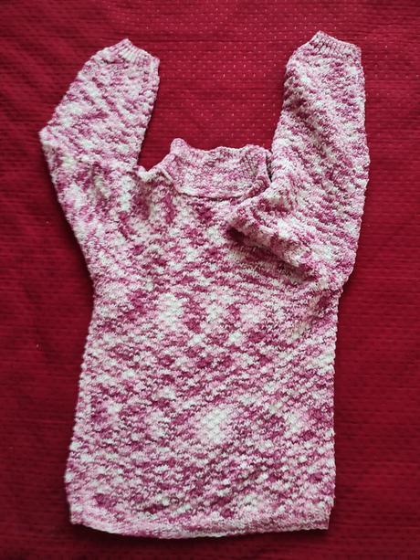 Svetrík dievčenský, 128