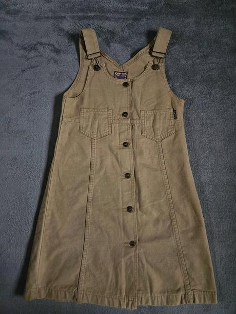 Šaty na tráky, 140