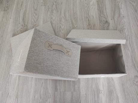 Úložné boxy,