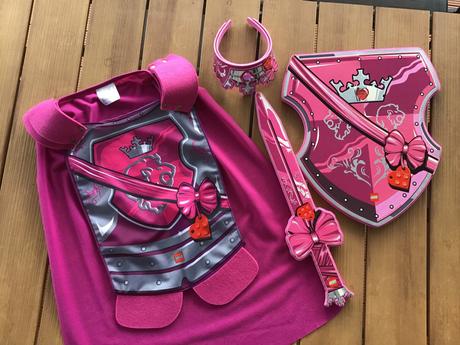 Lego kostým pre slecnu,