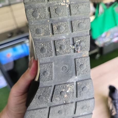 Zaujimave topanky, 40