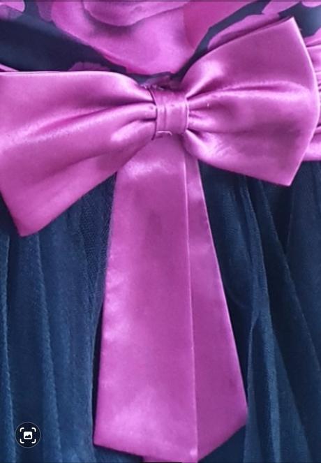 Spoločenské krátke šaty v.36, 36