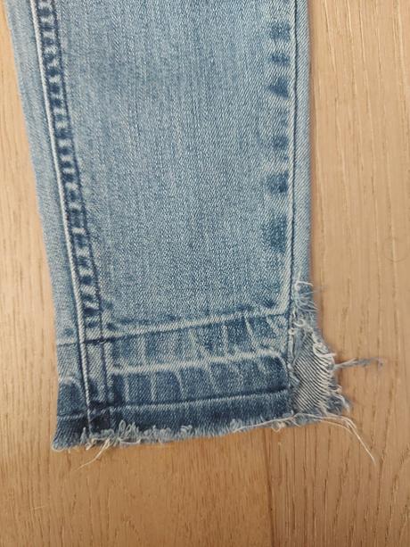 Moderné roztrhané rifle - reserved, reserved,34