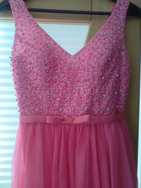 Krasne dlhe spoločenské šaty, m