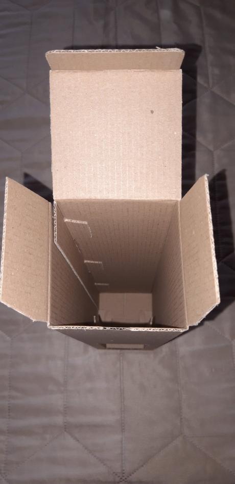 Darčeková krabica na fľašu,