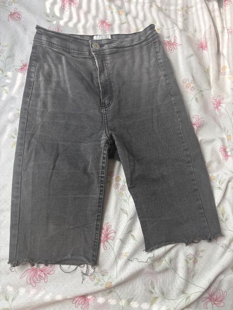 Elastické šortky, bershka,36