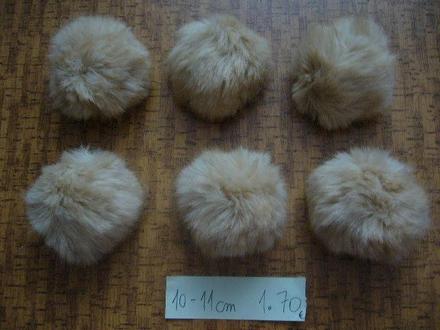 Brmbolce z umelej kozusiny,