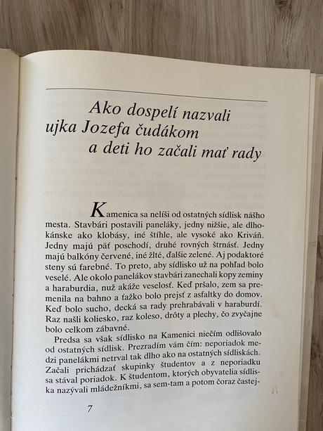 Rudo moric krásna kniha lízočka a drcko z kamenice,