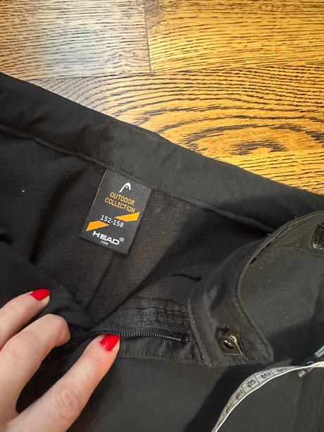 Softschelove gate., 152