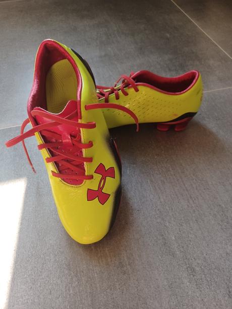 Kopacky under armour, 40