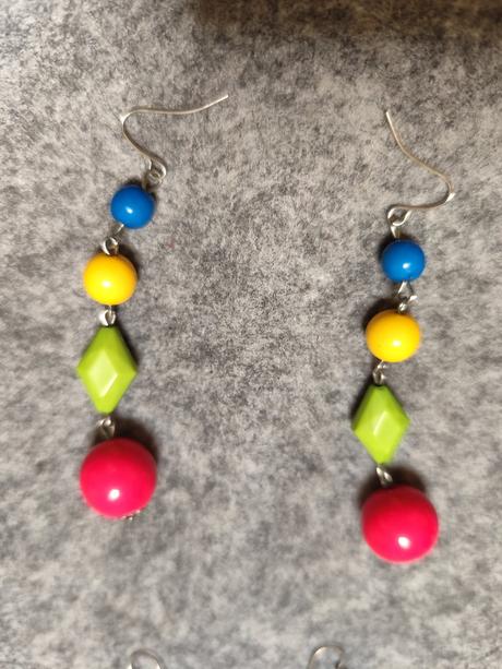 Vesele farebne nausnice, 