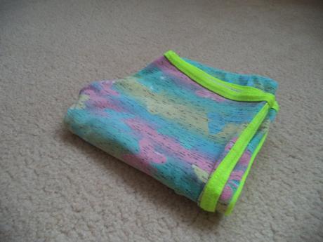 Kraťasy zelené+farebná 152, 152