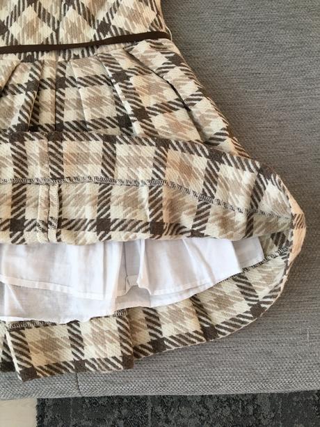 Šaty s bolerkami, 104–116