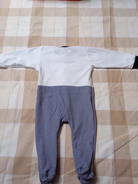 Oblečenie na krst, 74