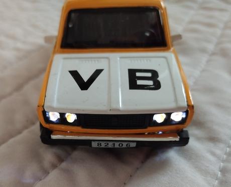 Kovový model vb lada 2106 so zvukom a svetlom, 