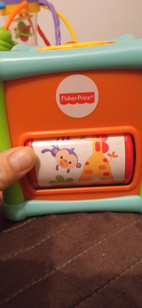 Interaktívna hračka pre bábätko,