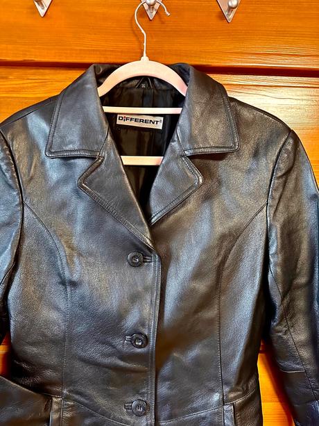 Kabát z pravej kože, s