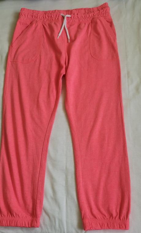 Nohavice, tepláky, 146