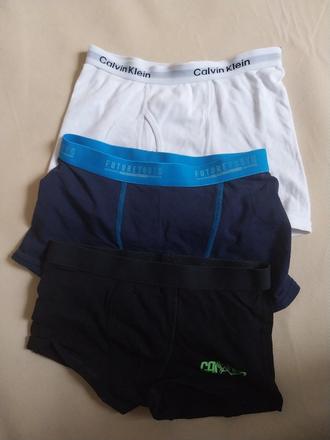 3x boxerky ..cena spolu, calvin klein,140