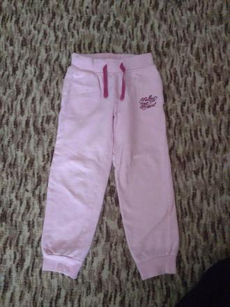 Teplaky 104 dievca, 104