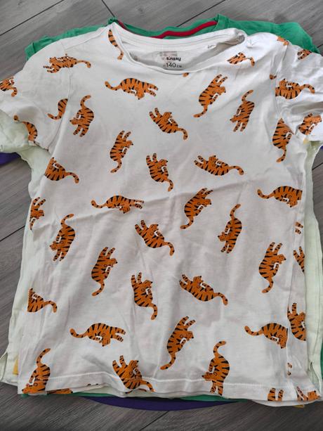 Krátke tričká vel.140- 8ks, 140