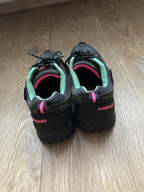 Turisticke topanky, 36