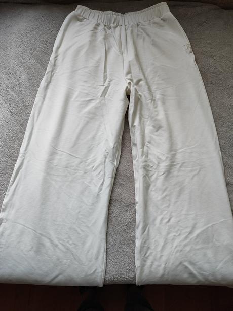 Nohavice značky priskini, s