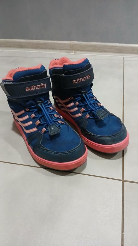 Topanky autority, authority,35