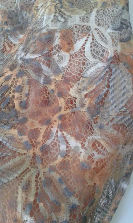 Spoločenská čipkovaná blúzka, 44